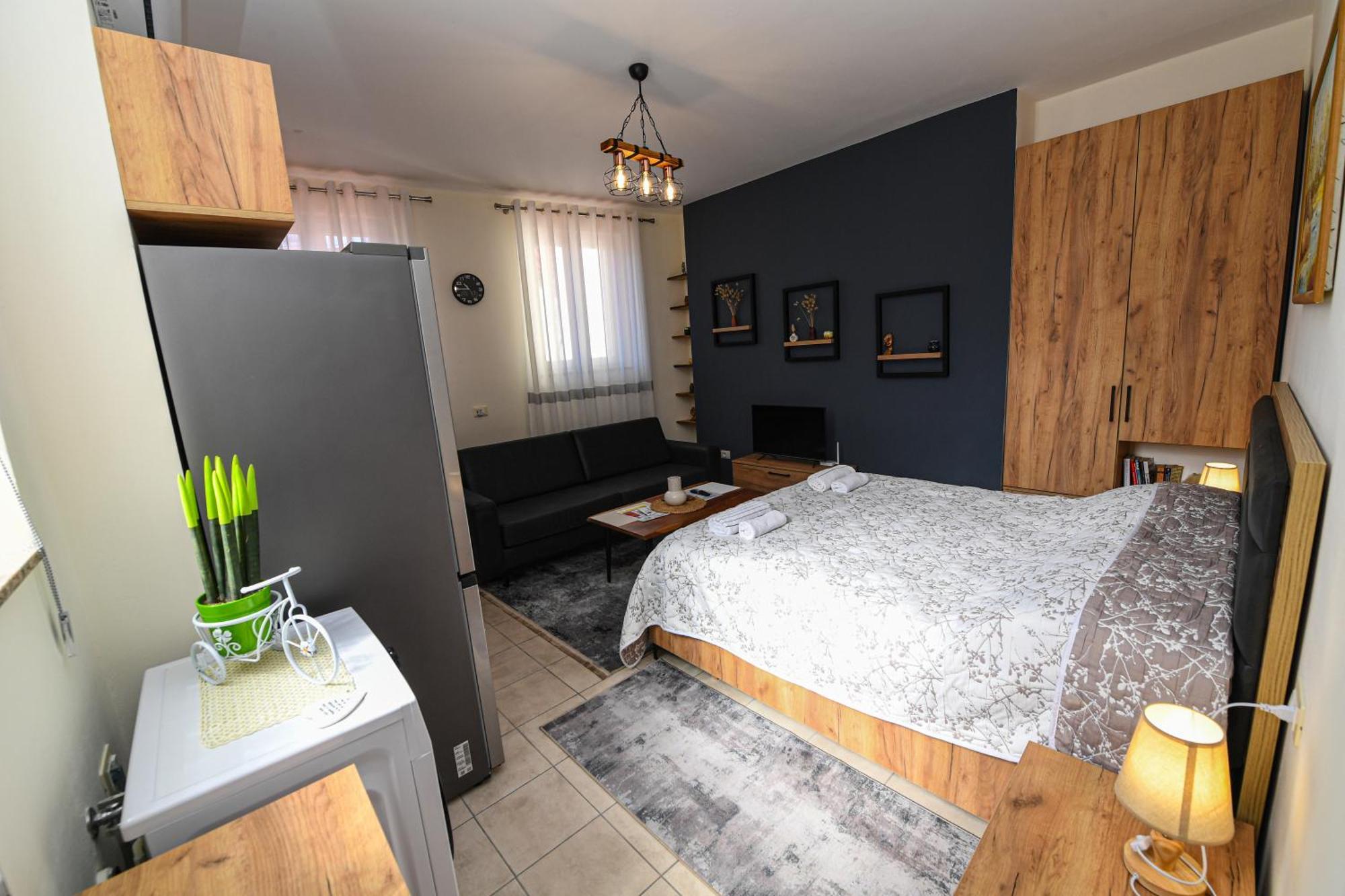 City Nest Shkoder Bagian luar foto