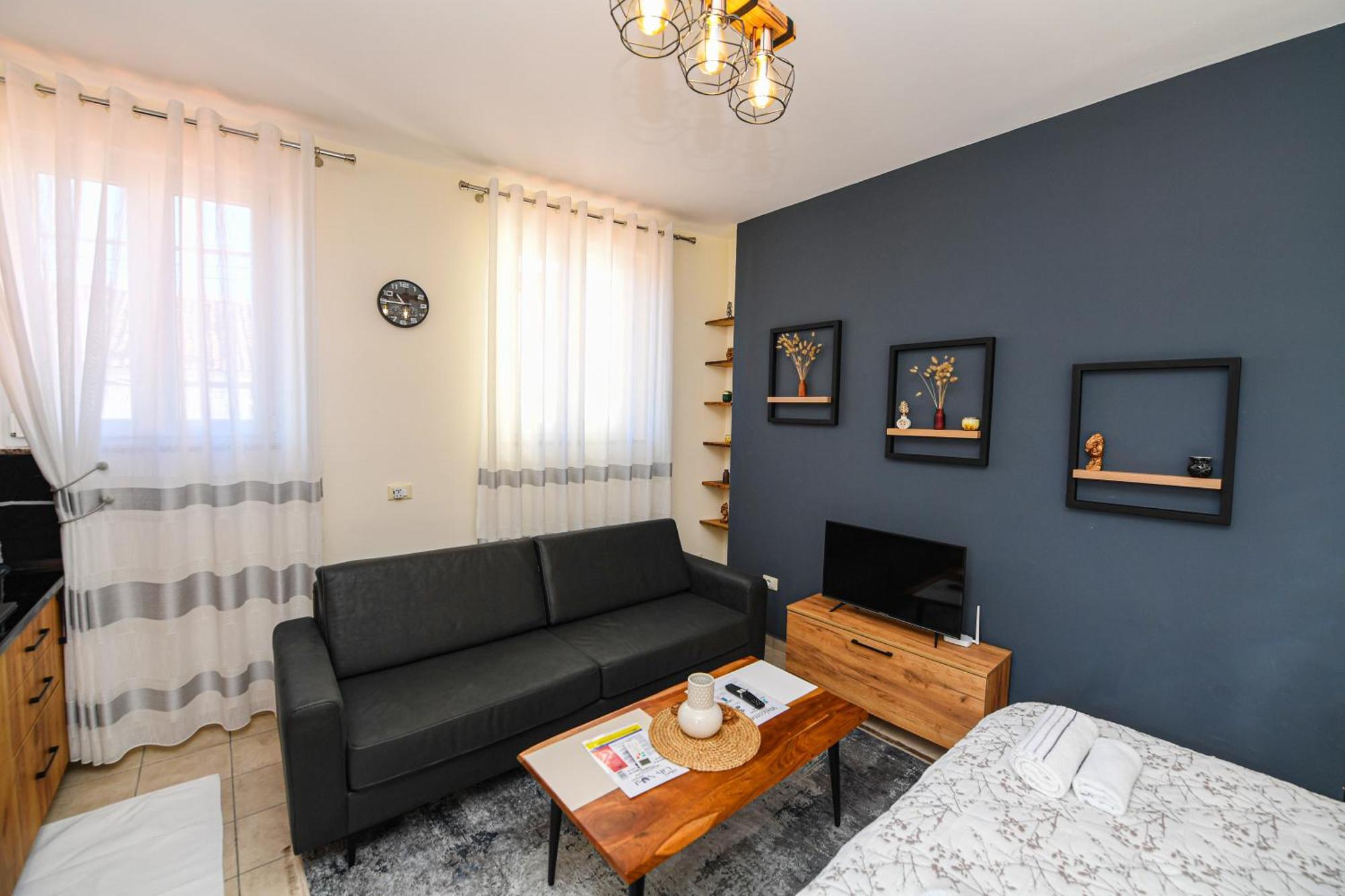City Nest Shkoder Bagian luar foto