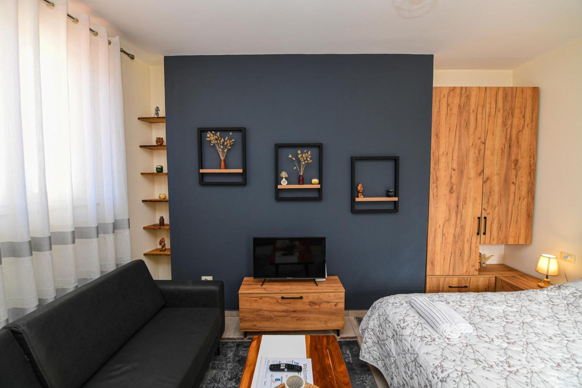 City Nest Shkoder Bagian luar foto
