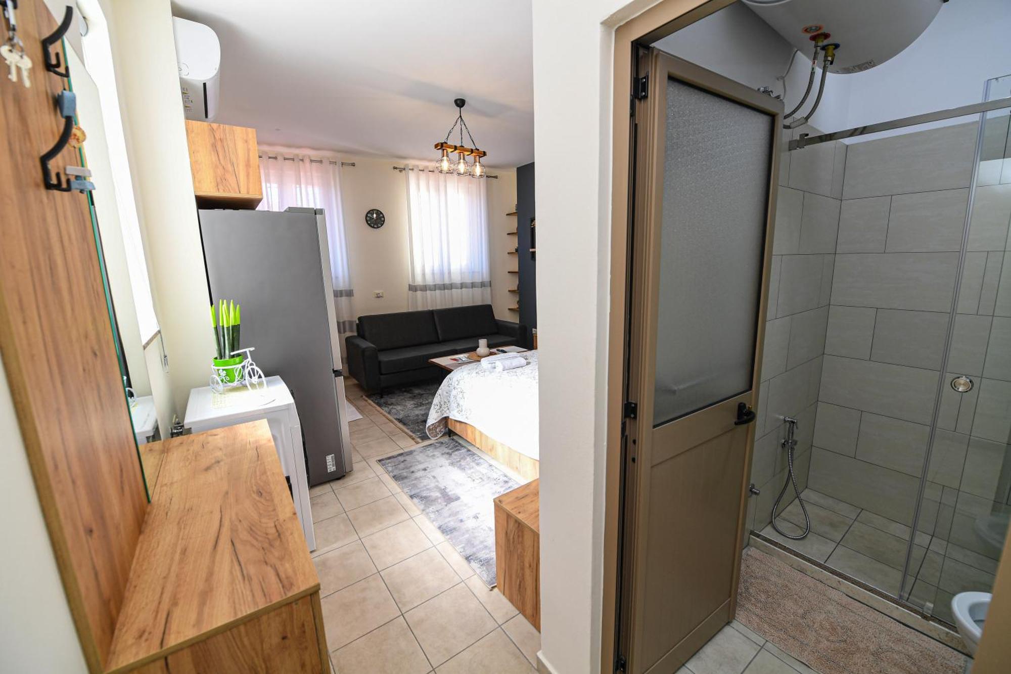 City Nest Shkoder Bagian luar foto